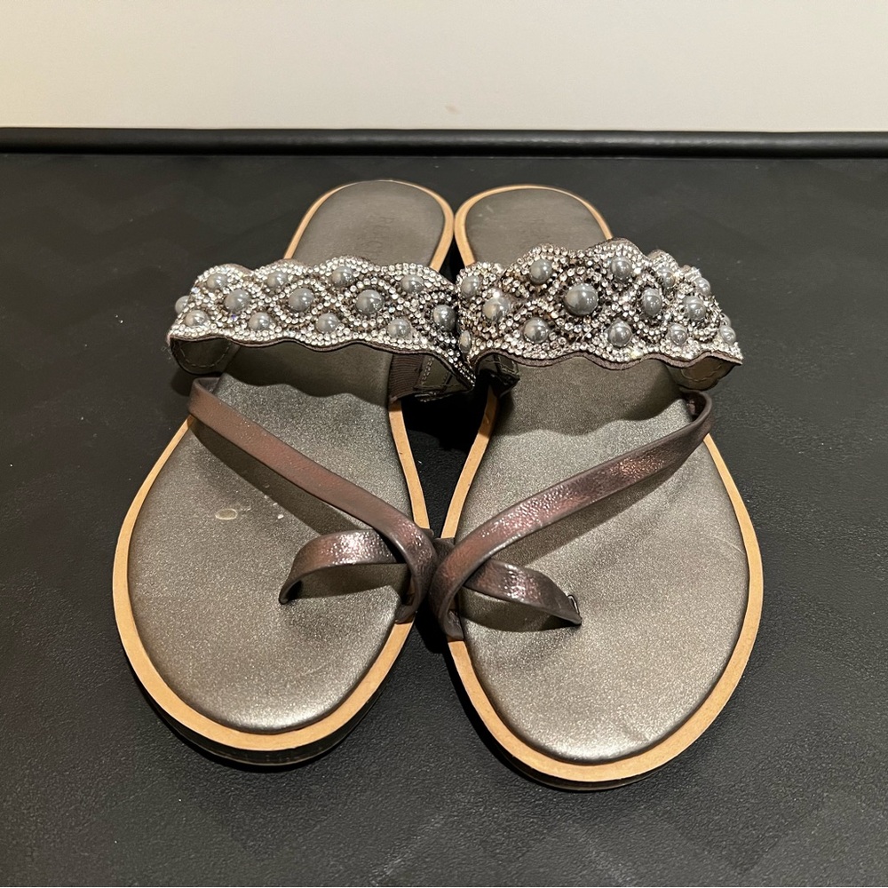 Kenneth Cole Reaction Silver and Brown Beaded Sandals